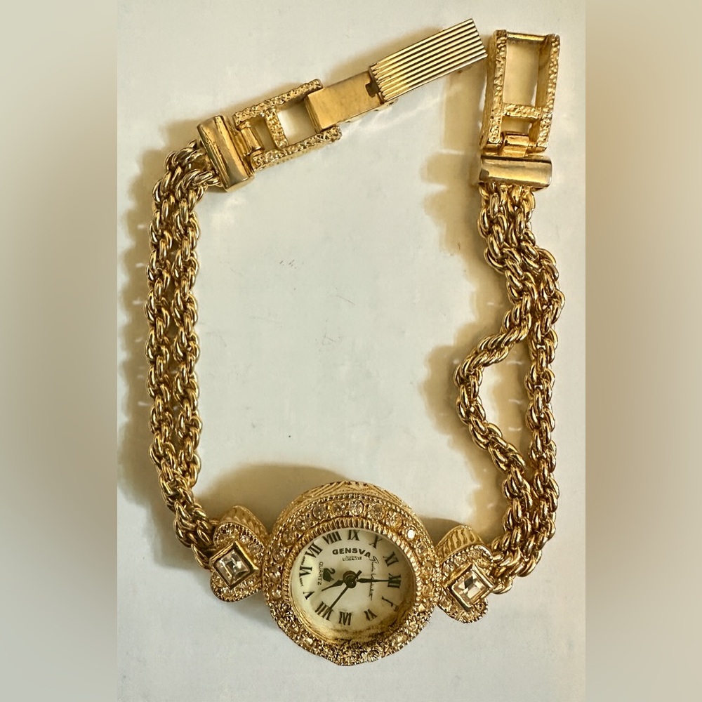 Vintage Geneva Quartz Ladies Watch – Gold Tone with Crystal Accents